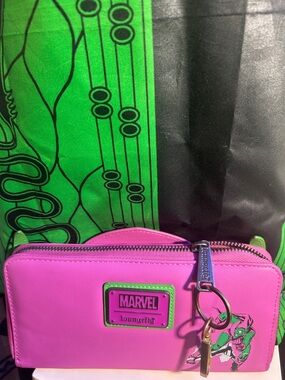 Loungefly Marvel “GREEN GOBLIN” Pink & Green Simulated Leather Wallet:GC